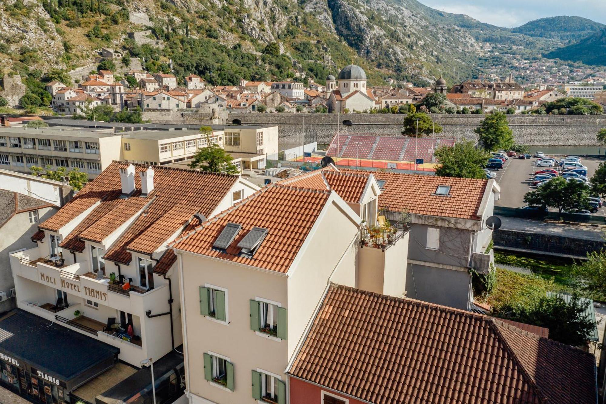 Kotor Central Point Eksteriør bilde